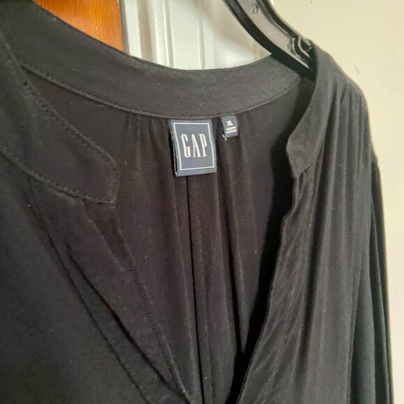 GAP Long Sleeve V-Neck Blouse in Black [XL] - Picture 4 of 5